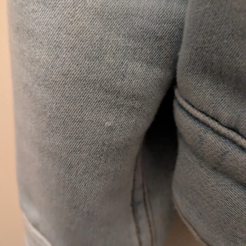 Lauren Conrad Light Blue Faded Denim Jacket - Picture 6 of 6